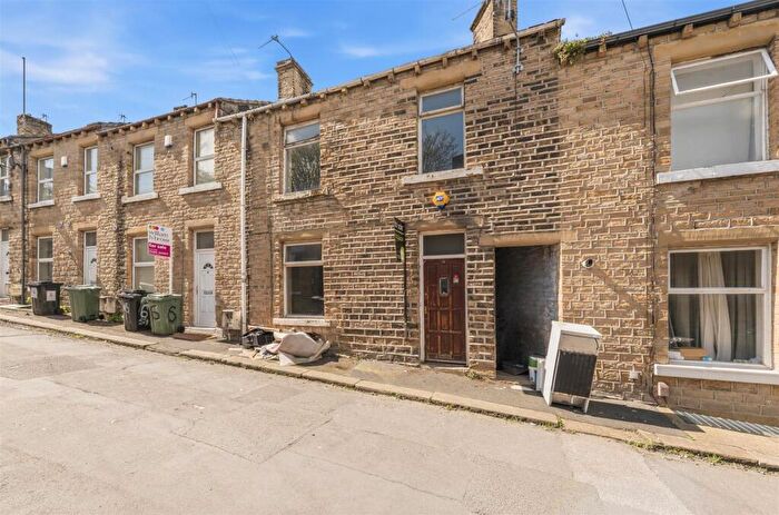 2 Bedroom Terraced House For Sale In Moss Street, Huddersfield, HD4