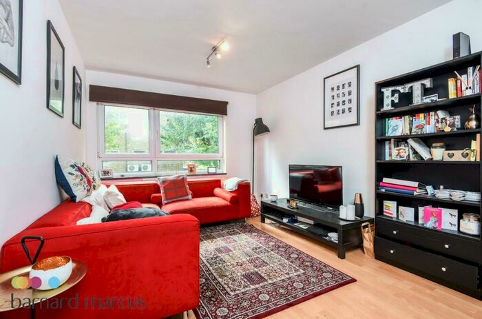 1 Bedroom Apartment To Rent In Nantes Close, London, SW18
