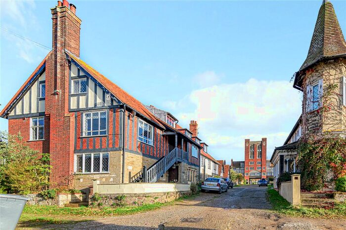 4 Bedroom End Of Terrace House For Sale In West Gate, Thorpeness, Leiston, Suffolk IP16