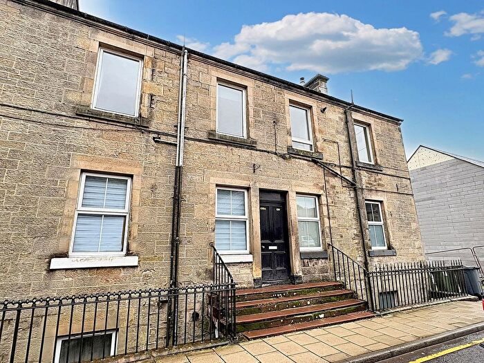 2 Bedroom Flat To Rent In High Street, Langholm, DG13