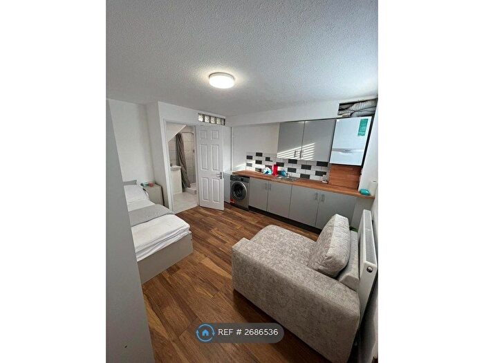 Studio To Rent In High Barnet, Barnet, EN5