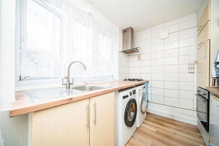 2 Bedroom Flat For Sale In Fanshaw Street, Hoxton, N1