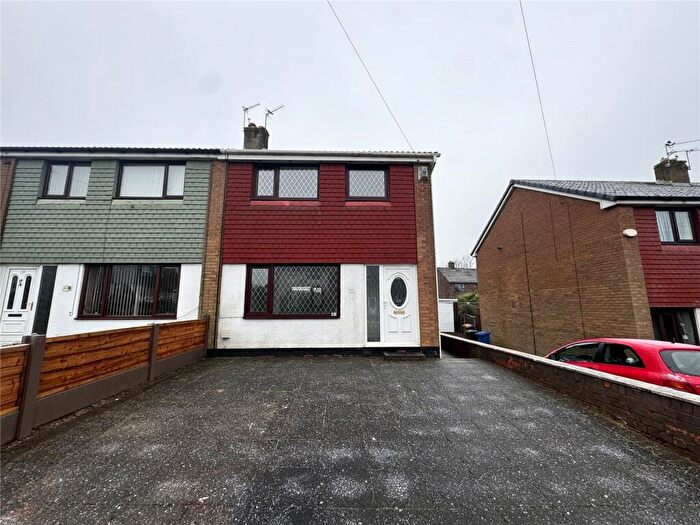 3 Bedroom Semi-Detached House To Rent In Burnside Close, Heywood, Rochdale, OL10