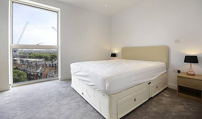 1 Bedroom Flat To Rent In Rodney Road, Elephant And Castle, London, SE17