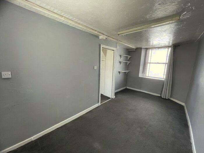 2 Bedroom House To Rent In Haverfordwest, SA61