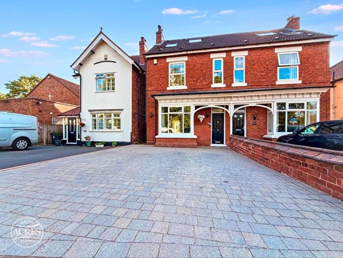 4 Bedroom Semi-Detached House For Sale In Walsall Road, Great Barr, Birmingham, B42
