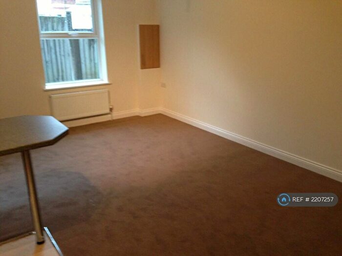 1 Bedroom Flat To Rent In Regency Tower, Bournemouth, BH3
