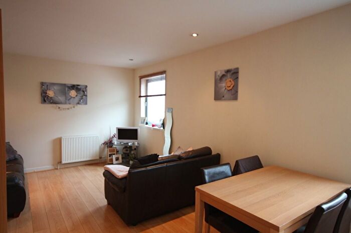 2 Bedroom Flat To Rent In Merkland Lane, Pittordrie, Aberdeen, AB24