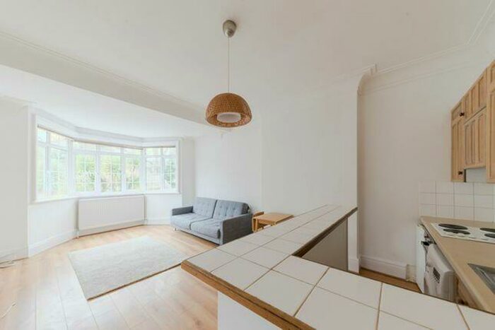 1 Bedroom Flat To Rent In Burgess Hill, West Hampstead, NW2