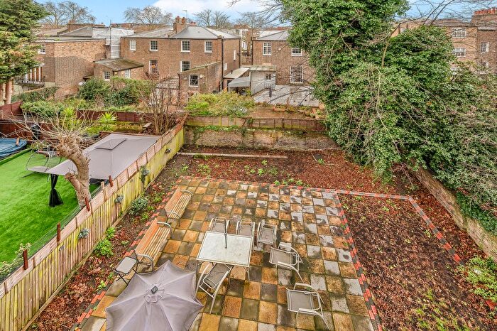 2 Bedroom Flat For Sale In Bartholomew Road, Kentish Town, NW5