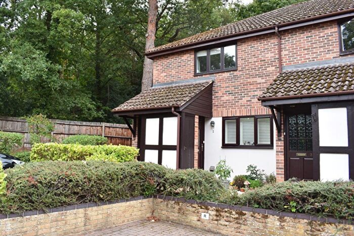1 Bedroom Maisonette To Rent In Heathbridge, Brooklands Road, Weybridge, KT13