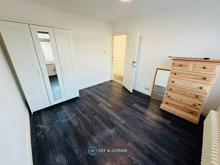 5 Bedroom End Of Terrace House To Rent In Athelstone Road, Harrow, HA3