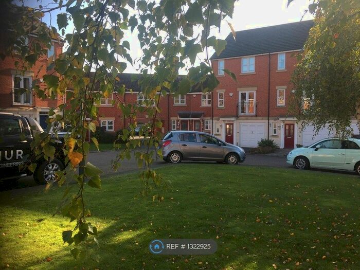 2 Bedroom Terraced House To Rent In Rowley Drive, Nottingham, NG5