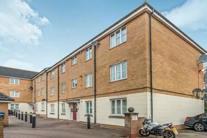 2 Bedroom Flat To Rent In Whitworth Court, Off Fifers Lane, Norwich, NR6