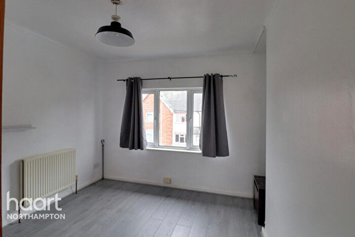 2 Bedroom Terraced House To Rent In Franklin Street, Northampton, NN5