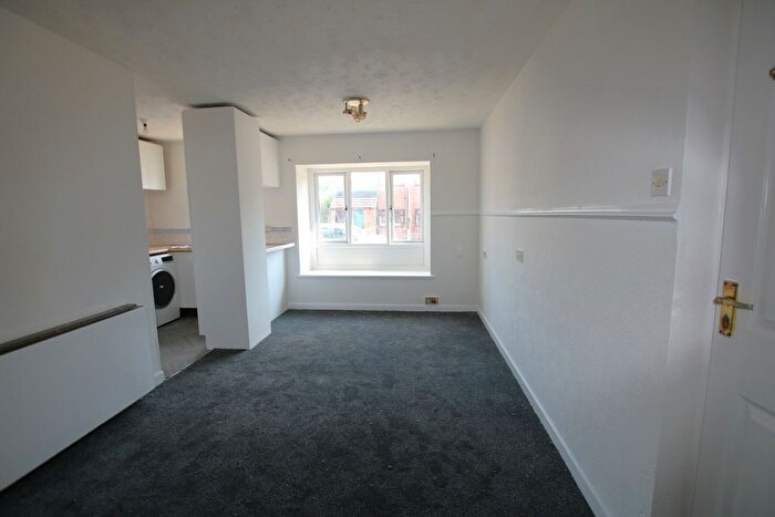 Studio To Rent In Longley Close, Fulwood, Preston, PR2