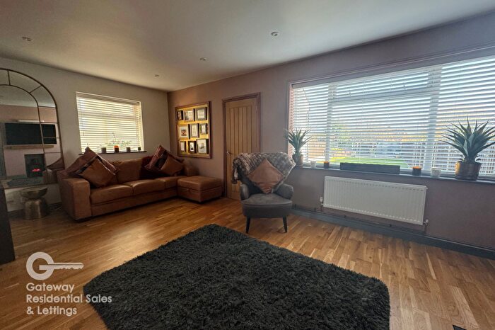 3 Bedroom Semi-Detached House For Sale In Yeldham Road, Sible Hedingham, Halstead, CO9