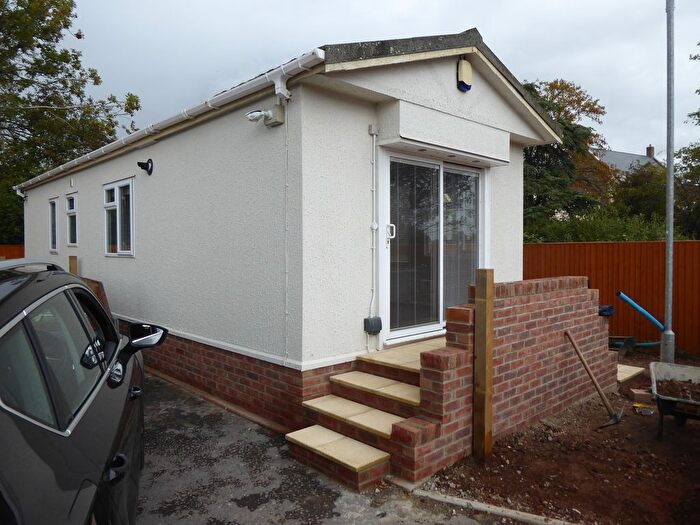 2 Bedroom Mobile/park Home For Sale In Little Acre Park, Norton Fitzwarren, Taunton, TA2