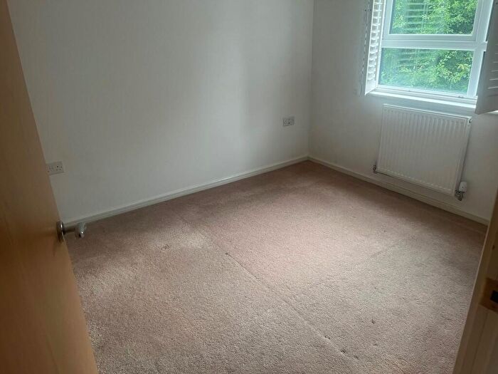 4 Bedroom Semi-Detached House To Rent In Mallow Drive, Salford, M7