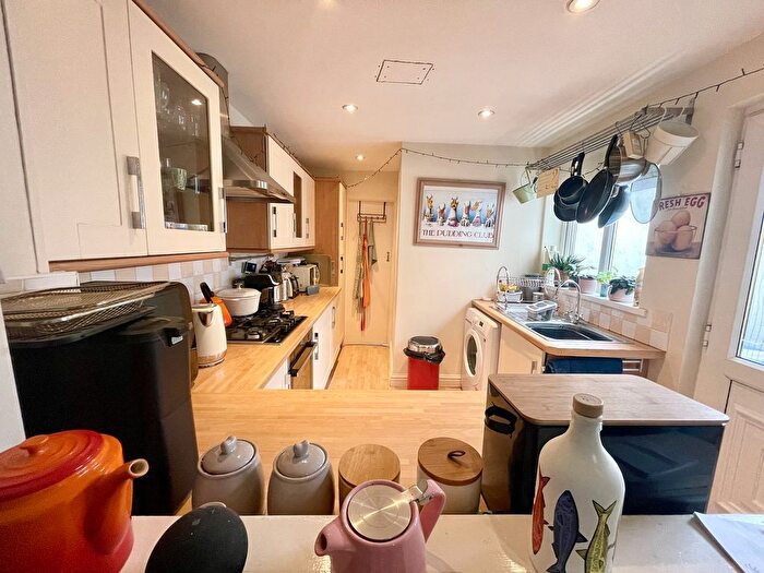 3 Bedroom End Of Terrace House For Sale In Newport Road, Caldicot, Mon., NP26