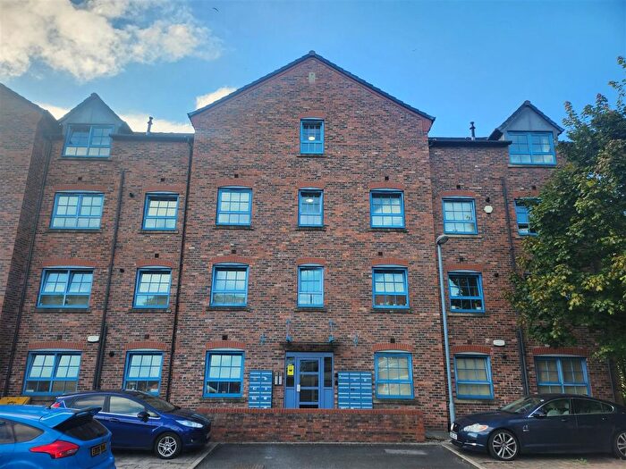 2 Bedroom Flat To Rent In Warrington Street, Stalybridge, SK15