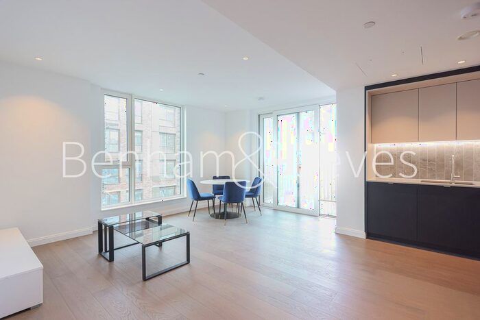 2 Bedroom Flat To Rent In Phoenix Court, Oval, SE11
