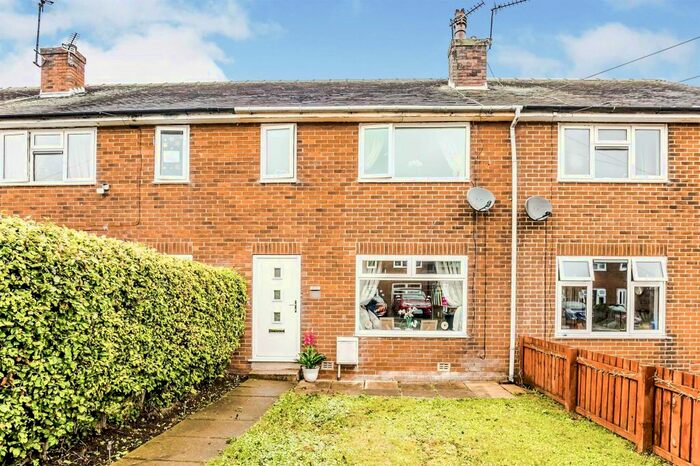 3 Bedroom Property To Rent In West View, Holywell Green, Halifax HX4