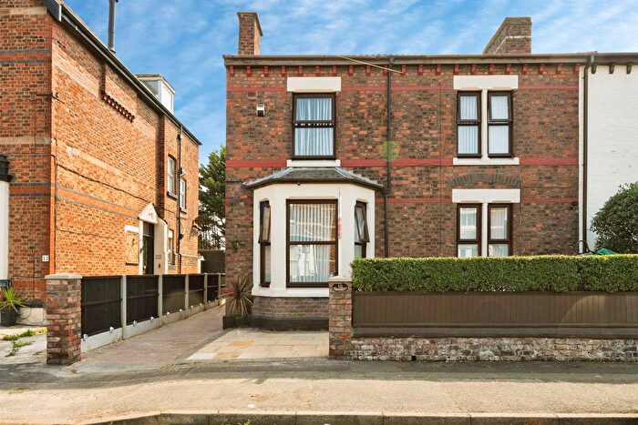 4 Bedroom Semi-detached House For Sale In Westminster Road, Wallasey, CH44
