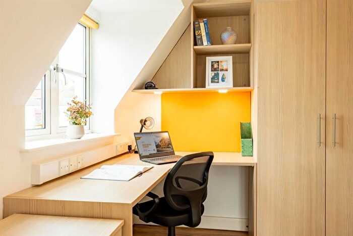 Studio To Rent In Lower North Street, Exeter, EX4