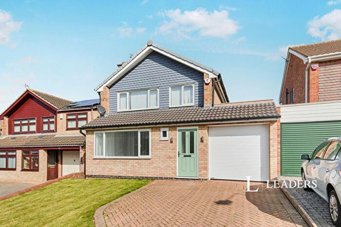 3 Bedroom Detached House To Rent In Osgood Road, NG5