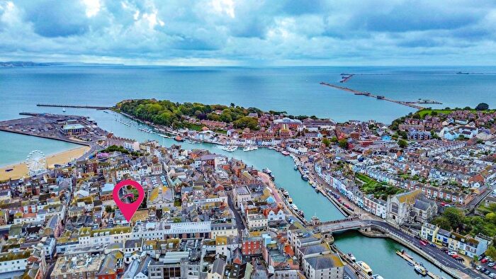 2 Bedroom Flat For Sale In St Thomas Street, Weymouth, DT4