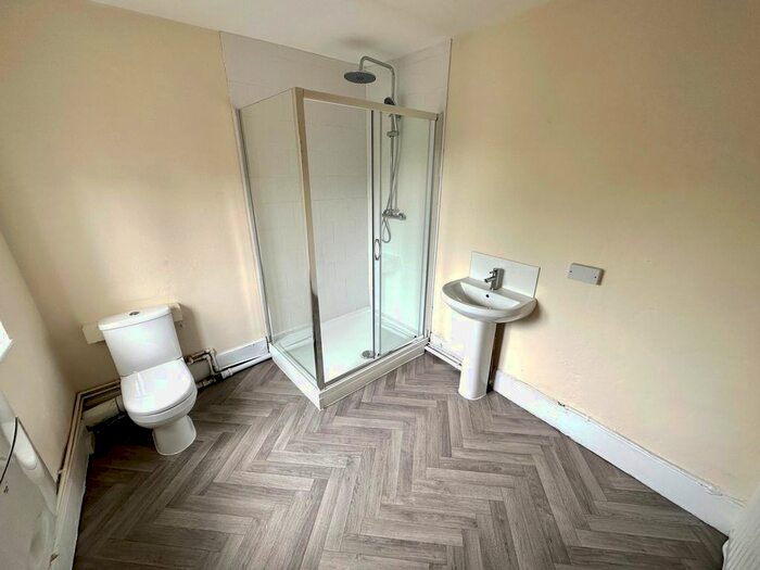 1 Bedroom Flat To Rent In Macklin Street, Derby, Derby, DE1