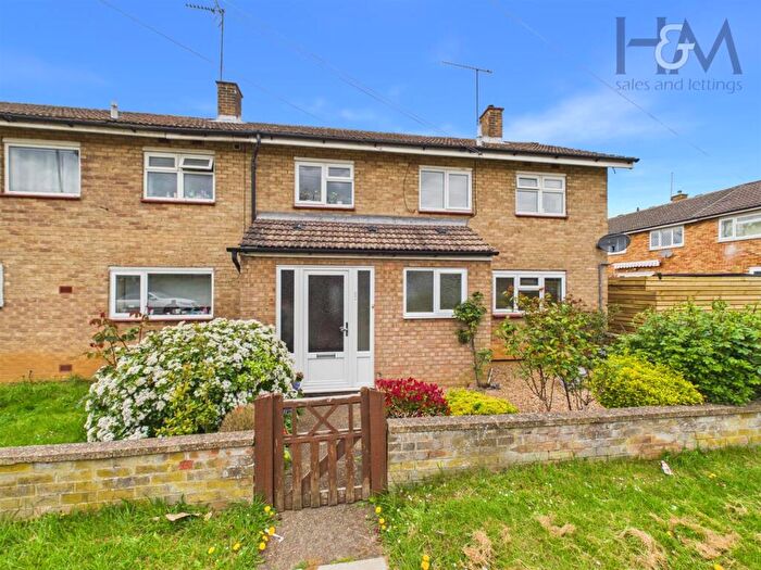 3 Bedroom End Of Terrace House For Sale In Broadwater Crescent, Stevenage, Hertfordshire, SG2