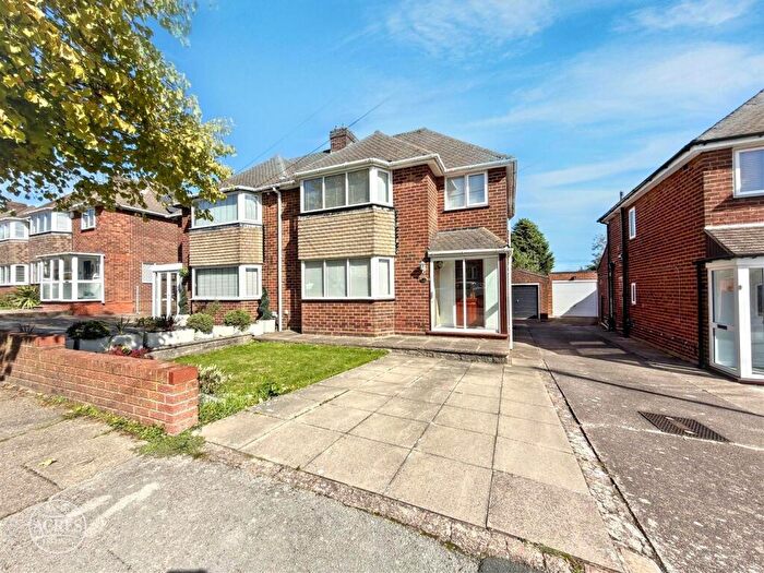 3 Bedroom Semi-Detached House For Sale In Lorimer Way, Great Barr, Birmingham, B43