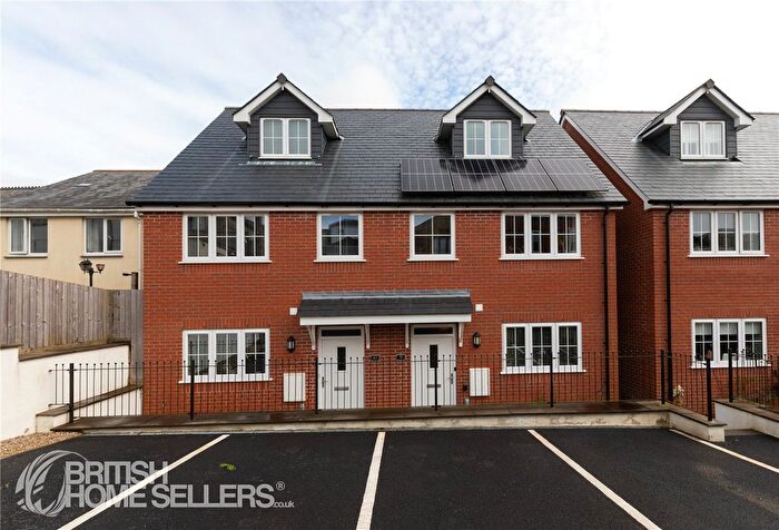 3 Bedroom Semi-Detached House For Sale In Belle Vue Close, Holsworthy, Devon, EX22