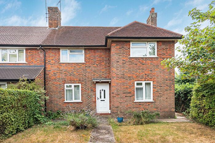 3 Bedroom Semi-Detached House For Sale In Camp Road, St Albans, AL1