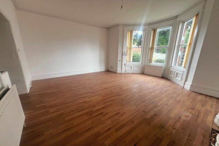 Studio To Rent In Crabton Close Road, Bournemouth, BH5