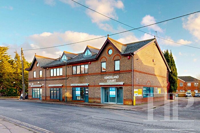 2 Bedroom Maisonette To Rent In Three Bridges Road, Crawley, RH10