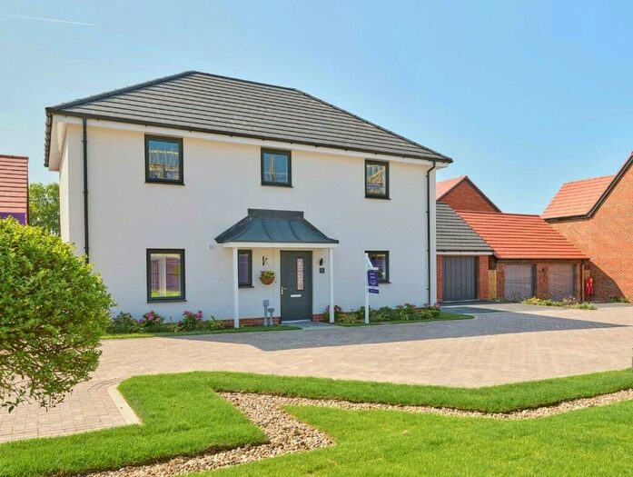 4 Bedroom Detached House For Sale In Garnetts Takeley, CM22