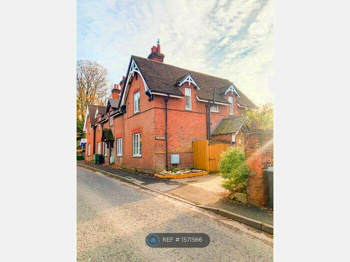 3 Bedroom End Of Terrace House To Rent In Coppice Hill, Bishops Waltham, Winchester, SO32