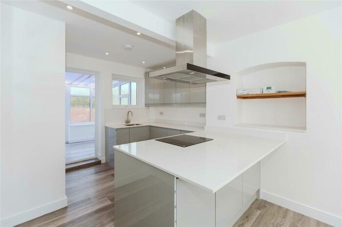 3 Bedroom End Of Terrace House To Rent In Lodge Causeway, Fishponds, Bristol, BS16