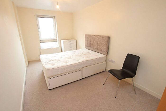 2 Bedroom Flat To Rent In Waterfront Plaza, The Atrium Waterfront Plaza, NG2