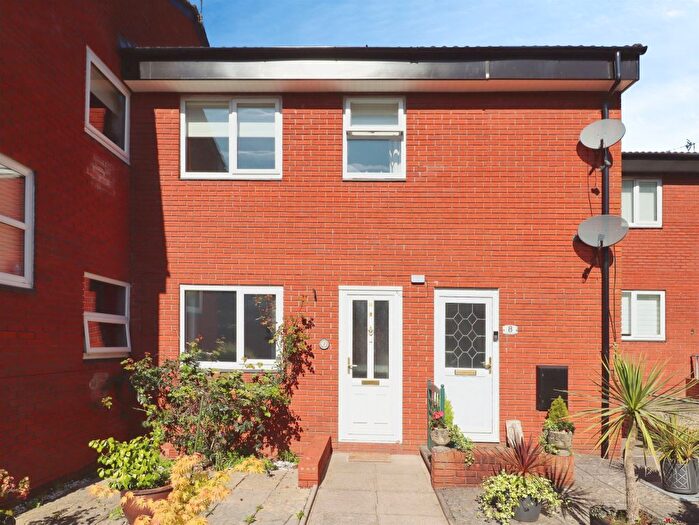 2 Bedroom Flat For Sale In Lady Mary Road, Cardiff, CF23