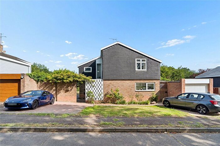 4 Bedroom Detached House For Sale In The Knowle, Basildon, Essex, SS16
