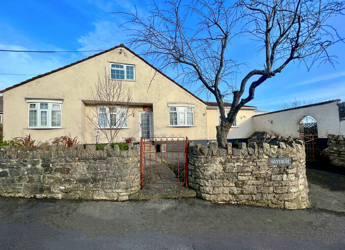 4 Bedroom Detached House For Sale In Upper Bristol Road, Clutton, BS39