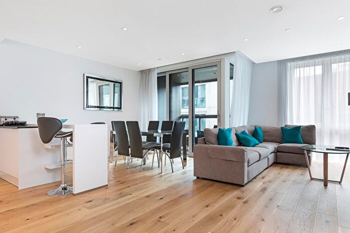 3 Bedroom Flat To Rent In Elizabeth Court, Westminster, London, SW1P