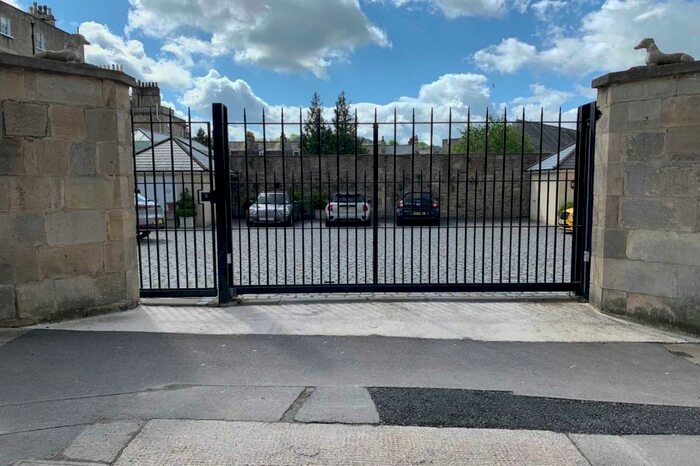 Garage / Parking To Rent In Queen Square, BA1