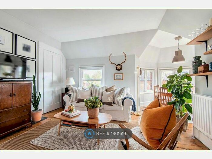 2 Bedroom Flat To Rent In Burton Road, London, SW9