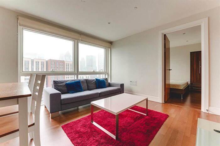 2 Bedroom Flat For Sale In Whitechapel High Street, London, E1