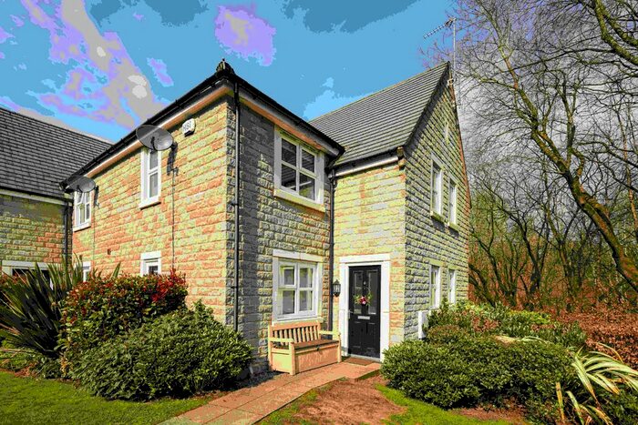 2 Bedroom Mews House To Rent In Brookside Walk, Smithills Glade, Bolton, Greater Manchester, BL1